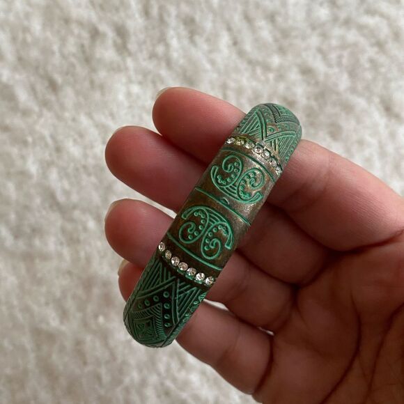 Beautiful Green Copper Design Bracelet - Picture 1 of 5